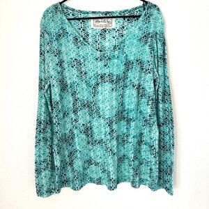 Long Sleeve Top Women’s XL Blue V-Neck Lightweight Colorful Vibrant Shirt